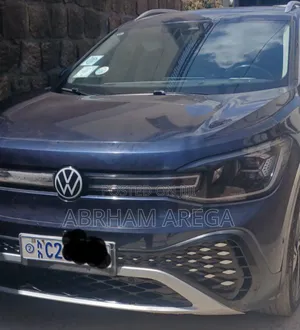 Volkswagen ID.6 2023 Blue