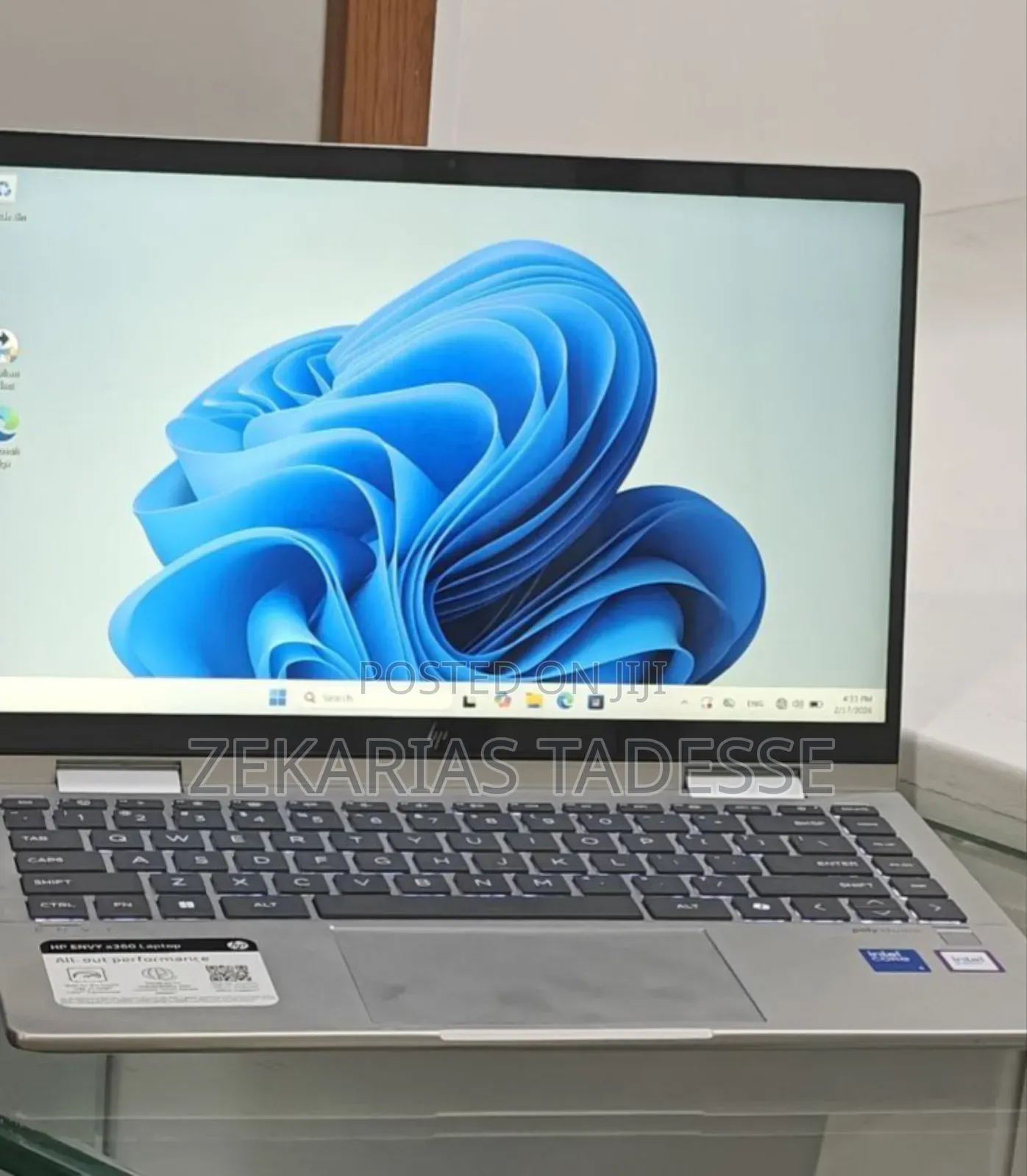 New Laptop HP Envy X360 8GB Intel Core 5 SSD 512GB