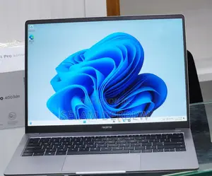 New Laptop 8GB Intel Core I5 SSD 512GB