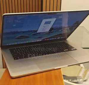 New Laptop Apple MacBook Air 2024 M3 15-Inch 8GB Apple M3 SSD 256GB