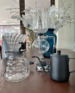 Siphon Or Vacuum Coffee Maker. How It Works Heat Application: