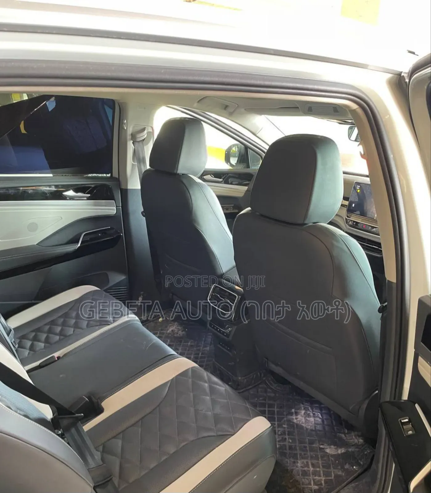 Volkswagen ID.6 2024 White