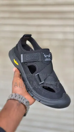 New Arrival Sport ክፍት ጫማ Made in Vietnam
