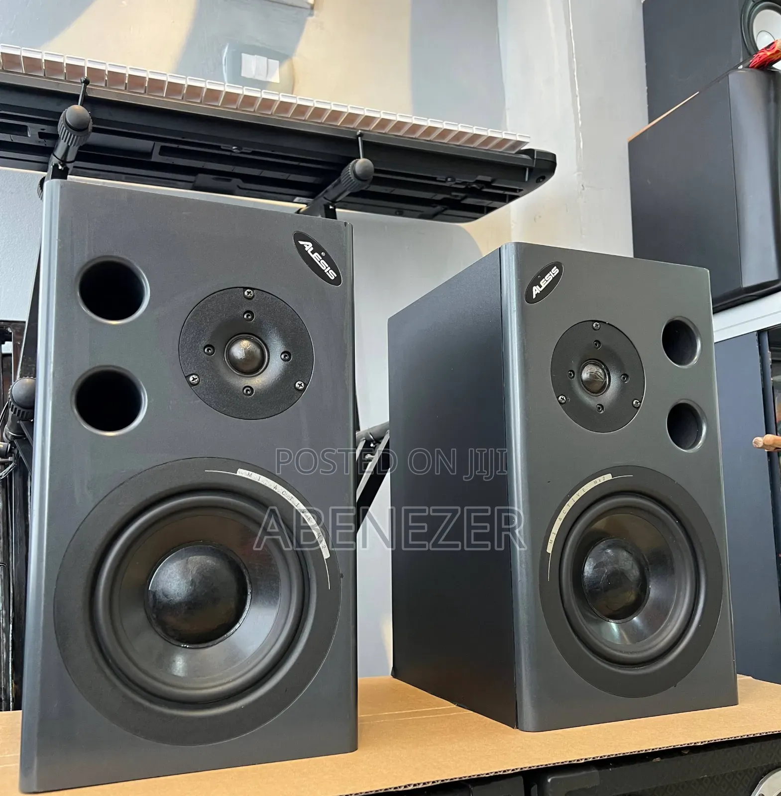 Alesis M 1 Active Studio Monitor