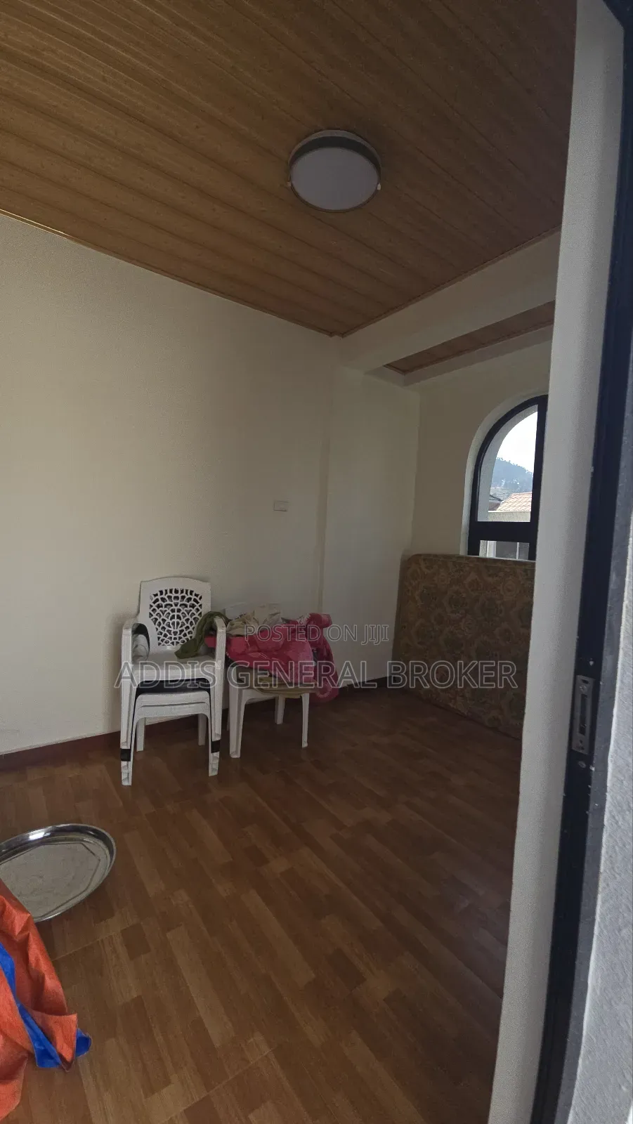 5bdrm House in ለቡ, Nifas Silk-Lafto for sale