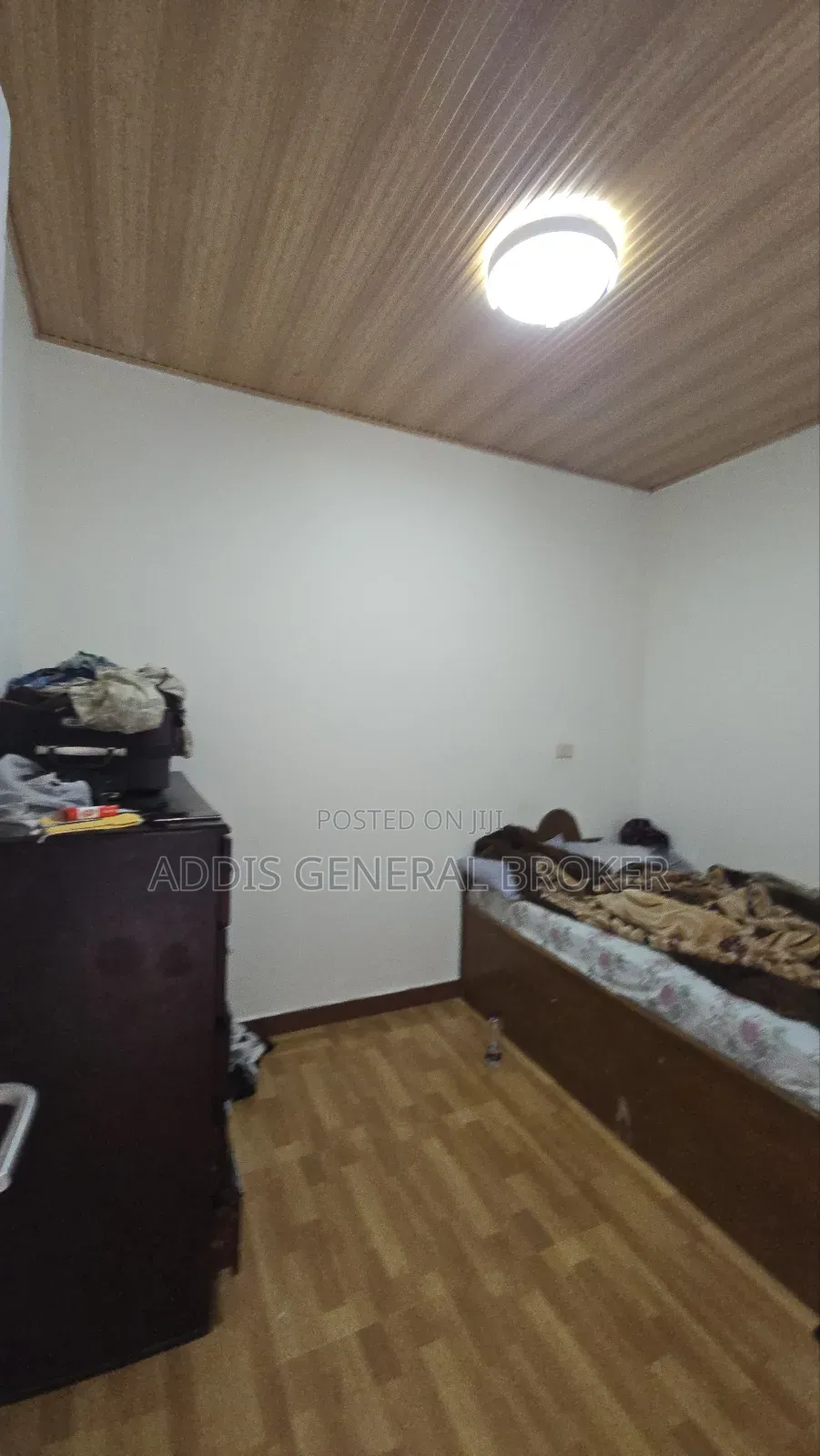 5bdrm House in ለቡ, Nifas Silk-Lafto for sale