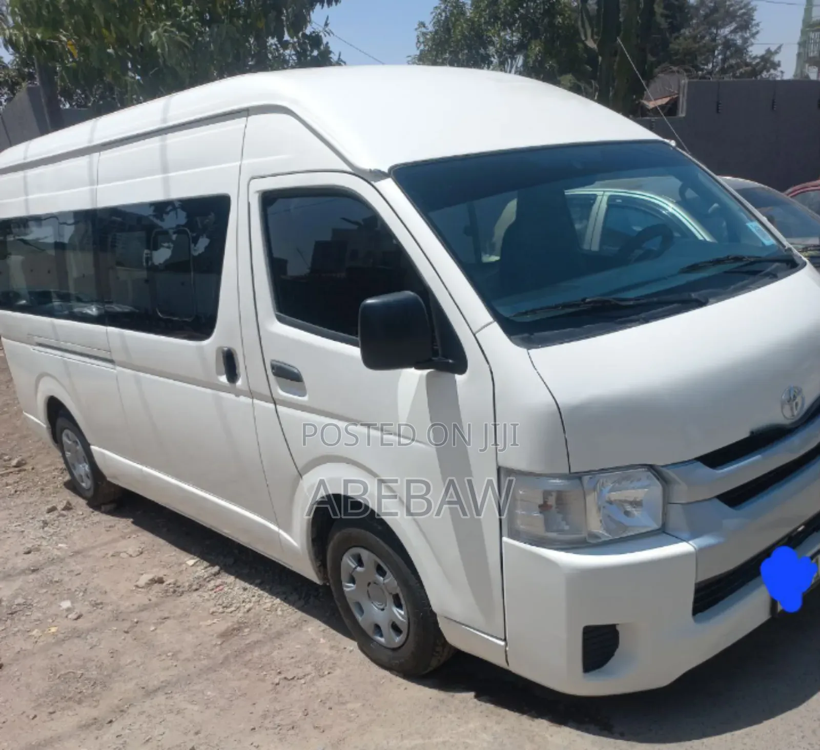 Toyota HiAce 2010 White