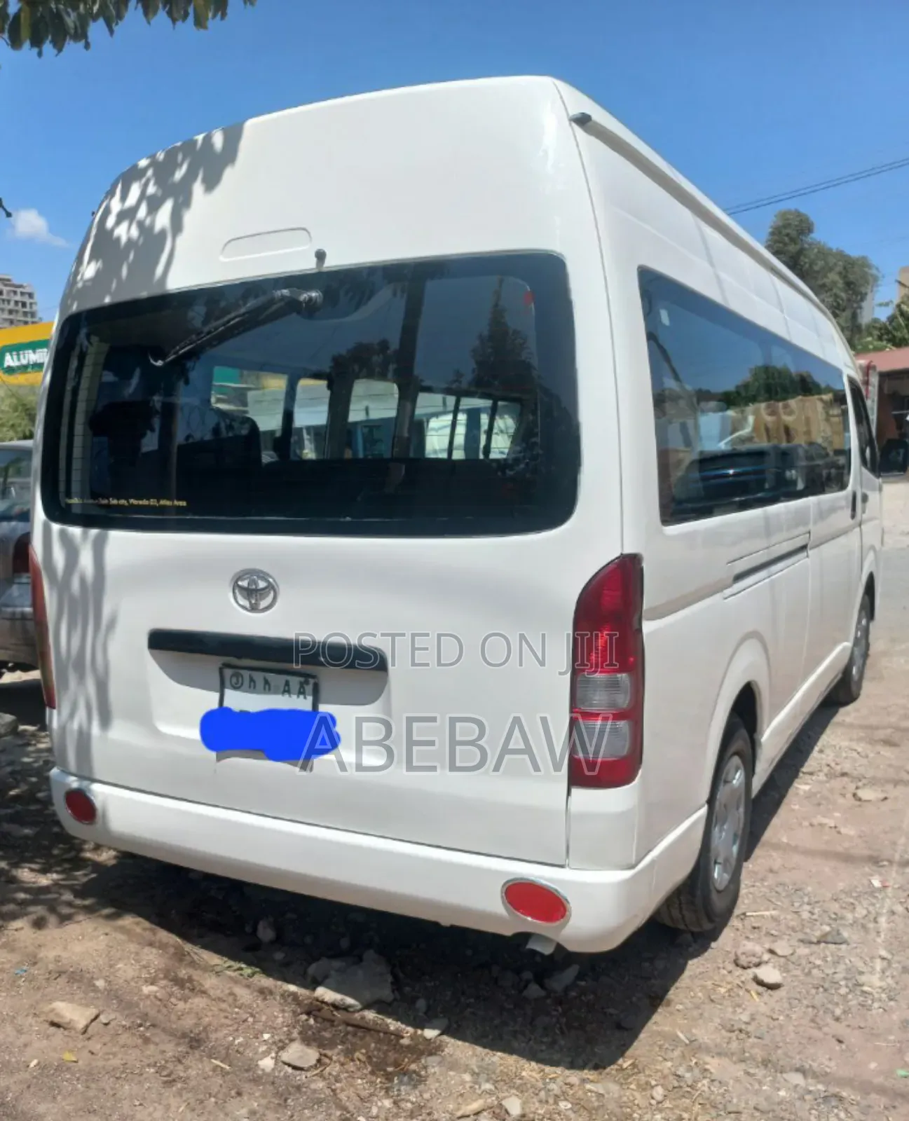Toyota HiAce 2010 White