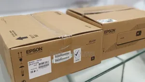 Brand New Packed With Cartoon Epson Projector Model : Co-W01 With