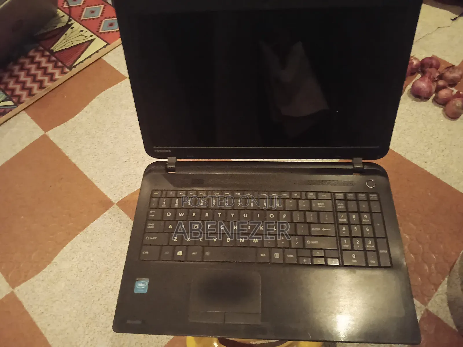 Laptop Toshiba Satellite C55 4GB Intel Core 3 HDD+SSD 512GB