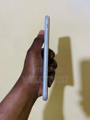 Apple iPhone XR 64 GB White