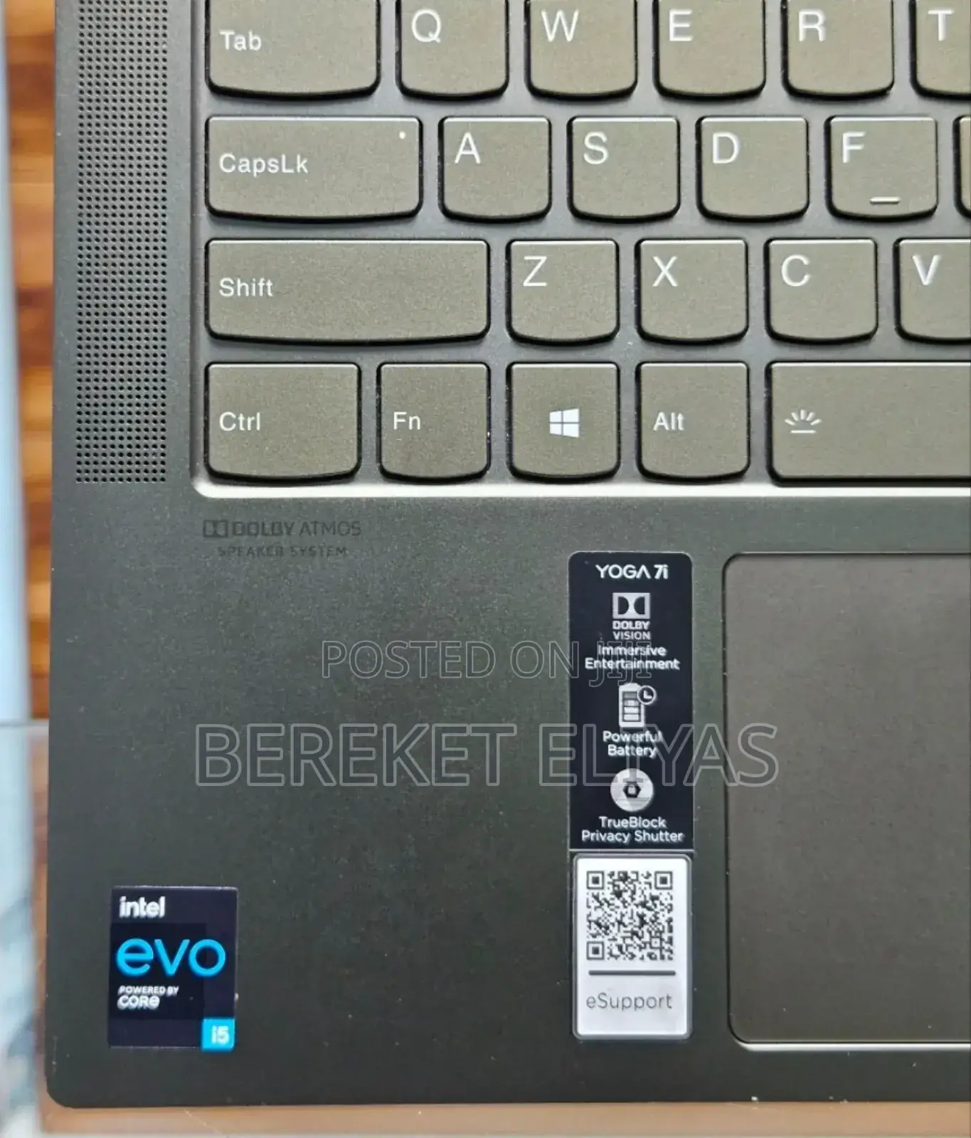 New Laptop Lenovo Yoga 7i 12GB Intel Core I7 SSD 512GB