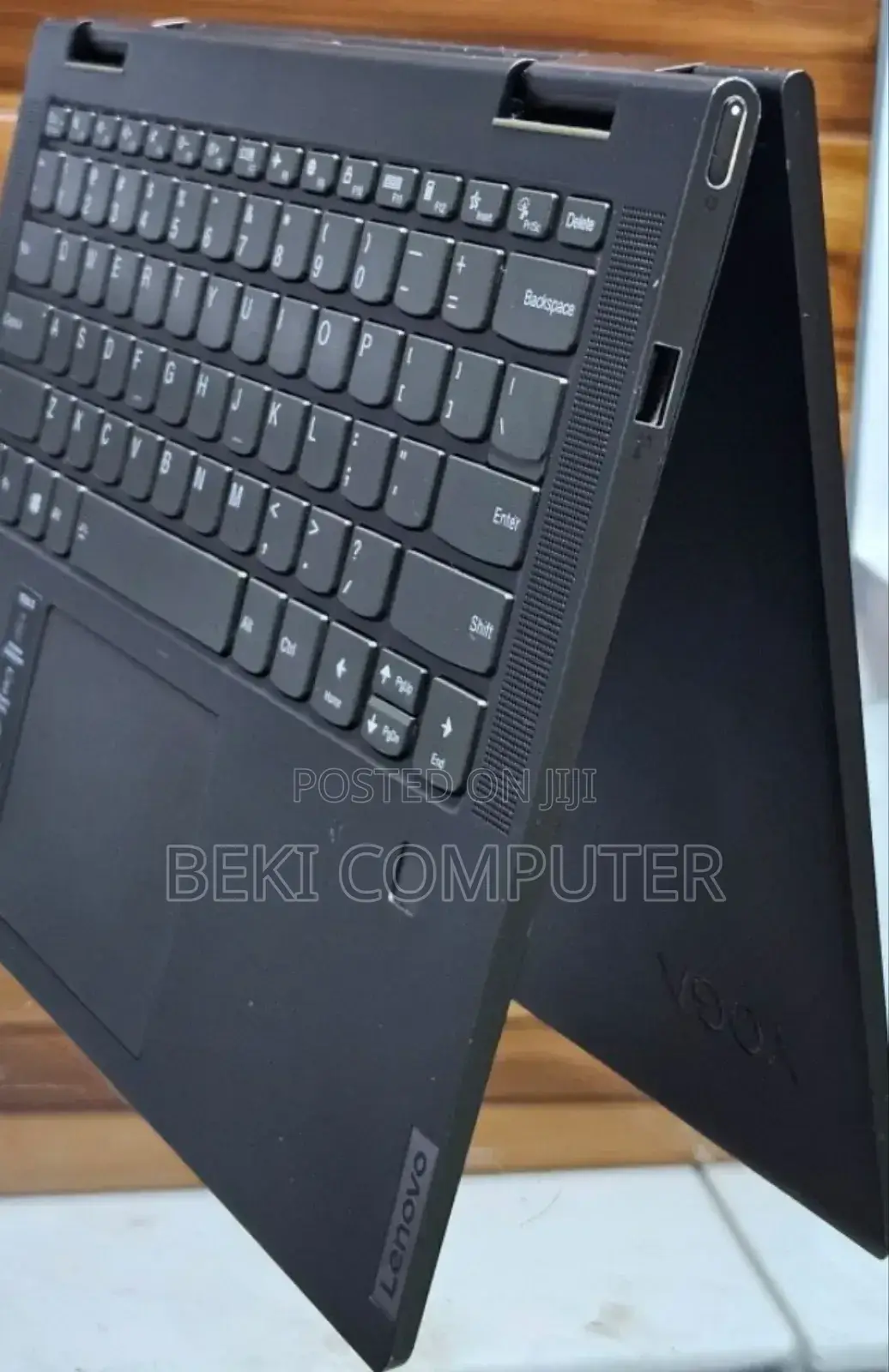 New Laptop Lenovo Yoga 7i 12GB Intel Core I7 SSD 512GB