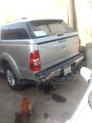 Toyota Hilux 3.0 D-4D 4x4 2014 Silver