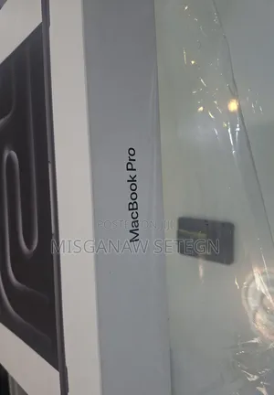 New Laptop Apple Macbook Pro 2025 M5 14-Inch 16GB Apple M5 SSD 1T