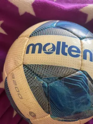 Slightly Used Football(Molten)