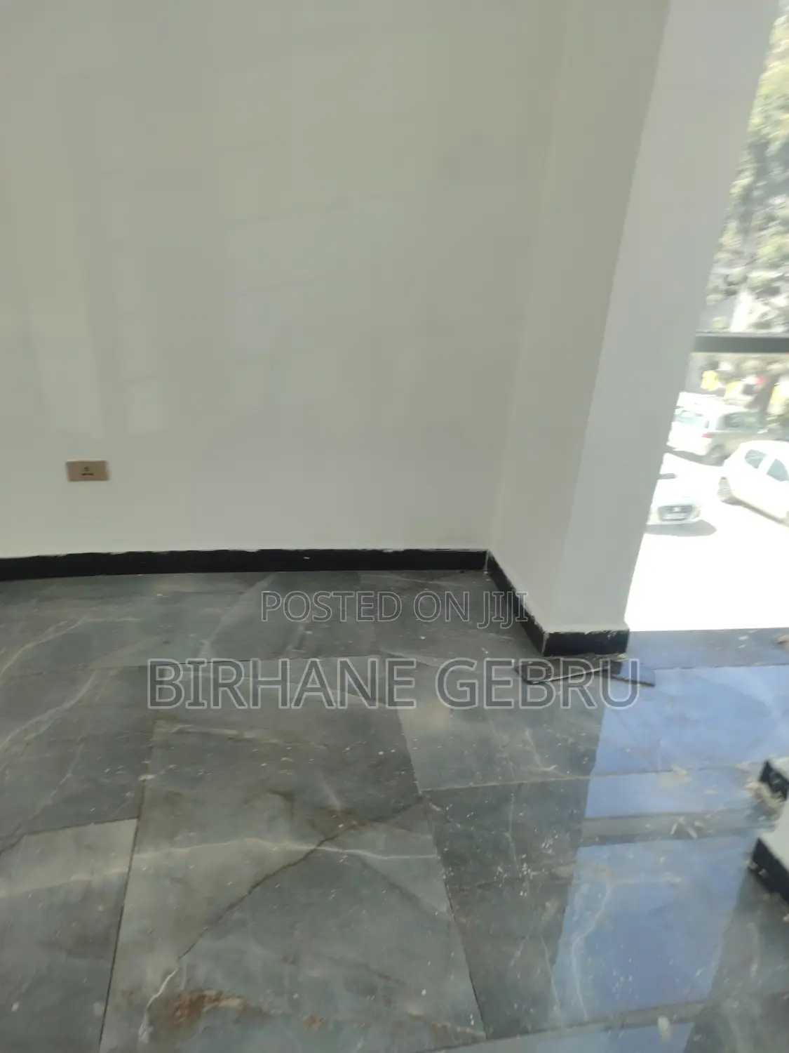 Space Rent for Bakery Cafe Ferniture Eletronics Show Room Other