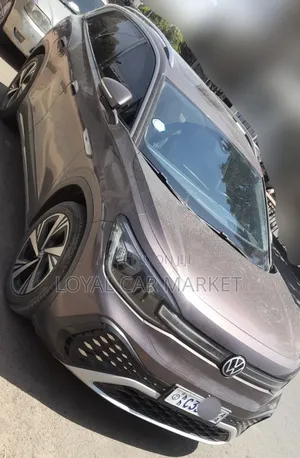 Volkswagen ID.6 2022 Brown