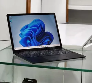 New Laptop Microsoft Surface 16GB Intel Core I7 SSD 512GB