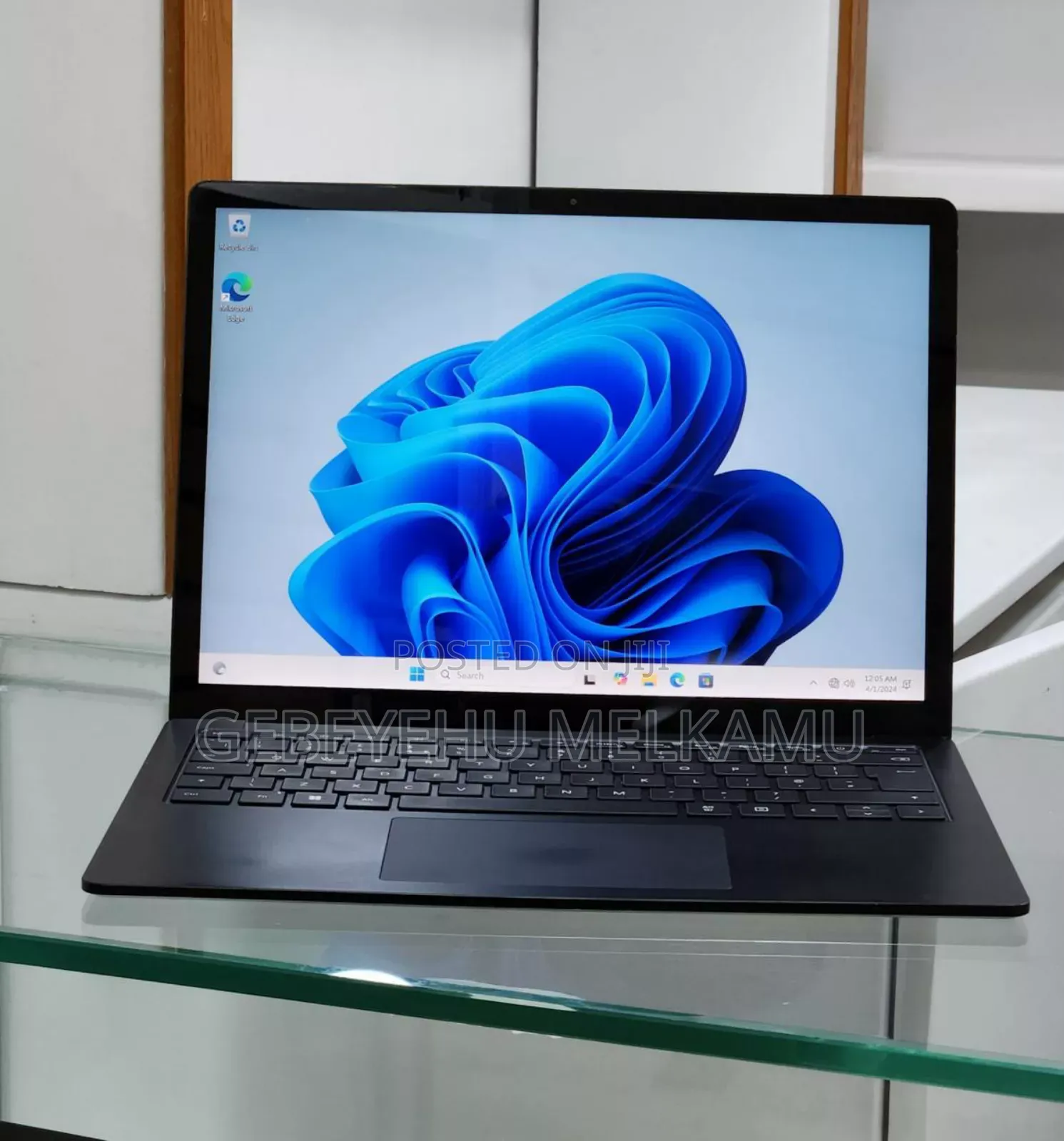 New Laptop Microsoft Surface 16GB Intel Core I7 SSD 512GB