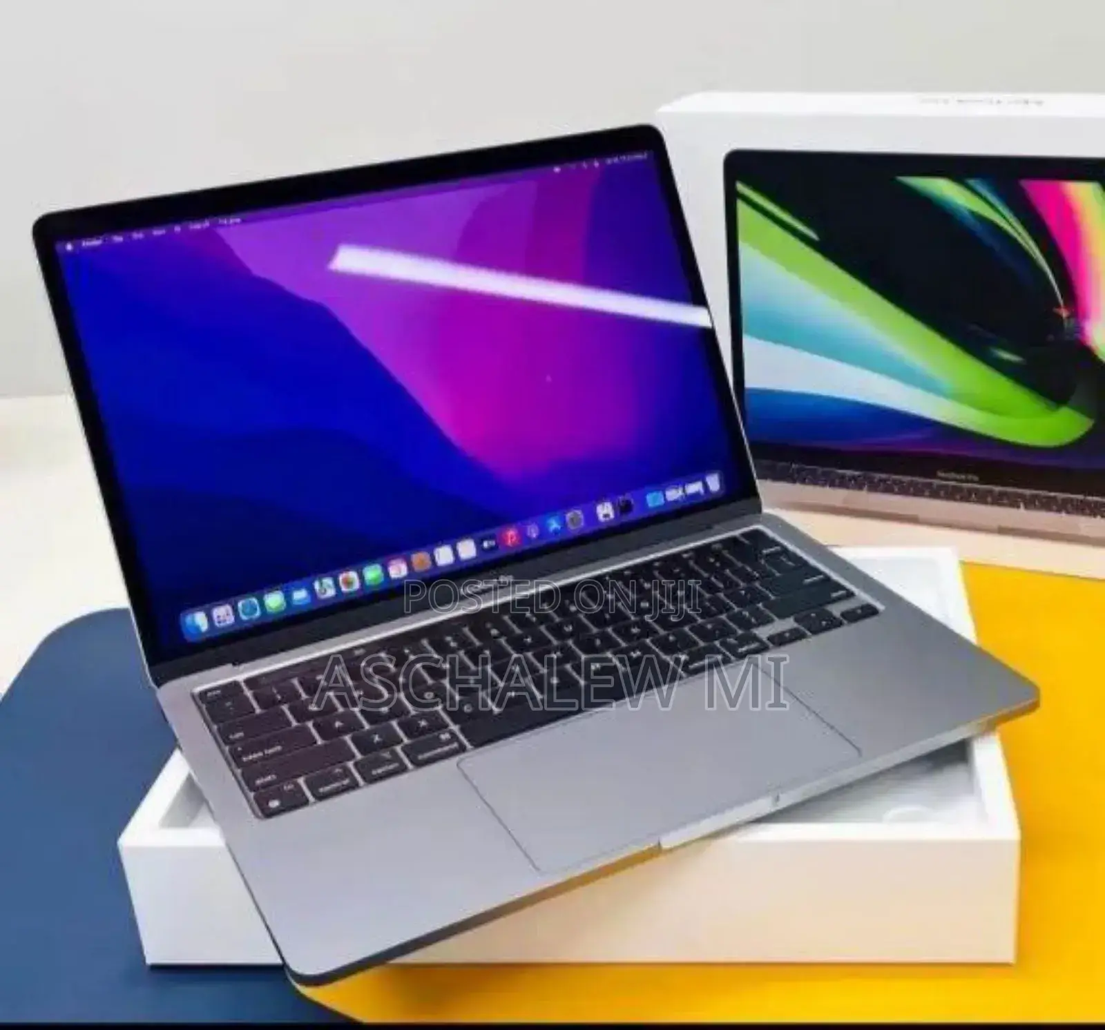 New Laptop Apple MacBook Pro M1 8GB Apple M1 SSD 256GB