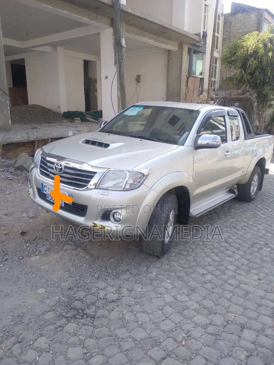 Toyota Hilux 2013 Gray