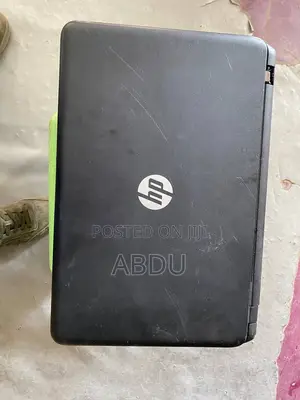 Laptop HP 14-Dq1088wm 4GB Intel Core I5 HDD 256GB