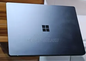 New Laptop Microsoft Surface 16GB Intel Core I7 SSD 256GB