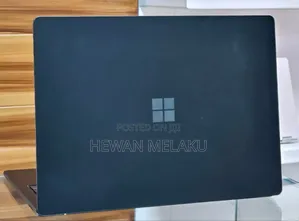 New Laptop Microsoft Surface 16GB Intel Core I7 SSD 256GB