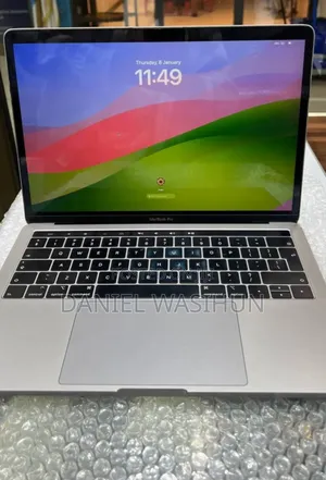 New Laptop Apple MacBook Pro 2019 8GB Intel Core I5 SSD 128GB