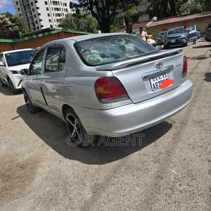 Toyota Platz 2005 Silver