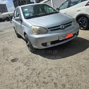 Toyota Platz 2005 Silver