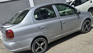 Toyota Platz 2005 Silver
