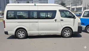 Toyota HiAce 2015 White