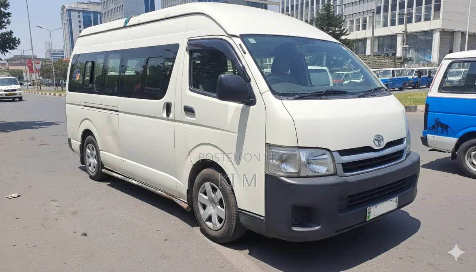 Toyota HiAce 2015 White