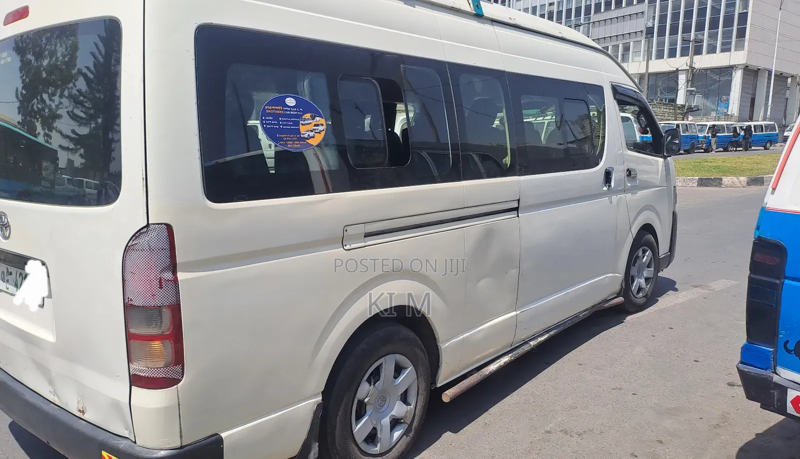 Toyota HiAce 2015 White