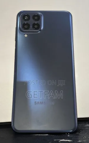 New Samsung Galaxy M33 128 GB Silver