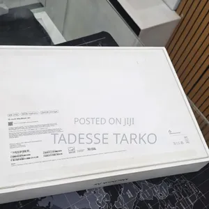 New Laptop Apple MacBook Air 2025 M4 15-Inch 16GB Apple M4 SSD 256GB