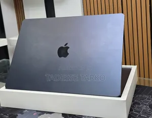 New Laptop Apple MacBook Air 2025 M4 15-Inch 16GB Apple M4 SSD 256GB