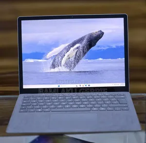 New Laptop Microsoft Surface 16GB Intel Core I7 SSD 256GB