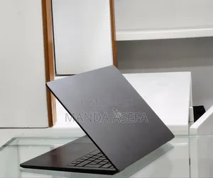 New Laptop Microsoft Surface 16GB Intel Core I7 SSD 512GB