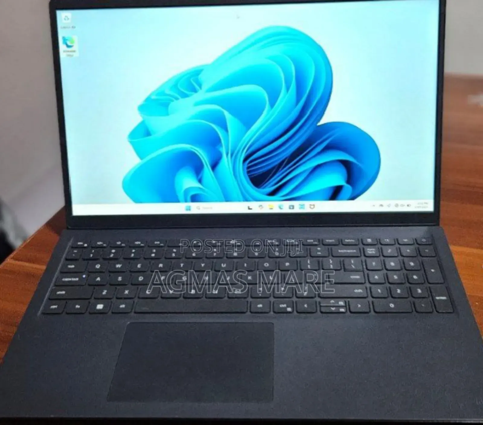 New Laptop Dell Inspiron 15 16GB AMD Ryzen 7 SSD 512GB