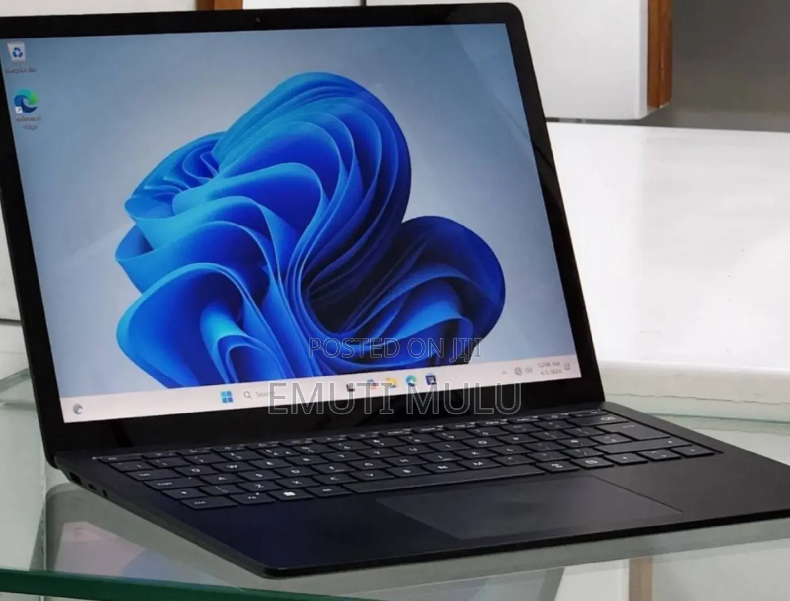 New Laptop Microsoft Surface 16GB Intel Core I7 SSD 512GB