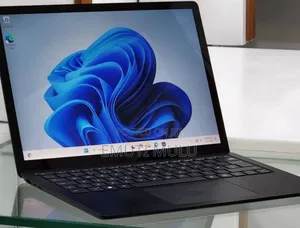 New Laptop Microsoft Surface 16GB Intel Core I7 SSD 512GB