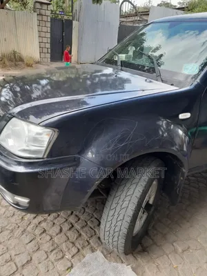 Tata Xenon 2014 Black