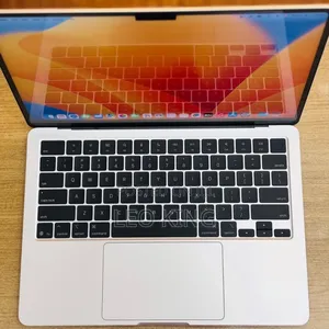 New Laptop Apple MacBook Air 2025 M4 13-Inch 16GB Apple M4 SSD 256GB