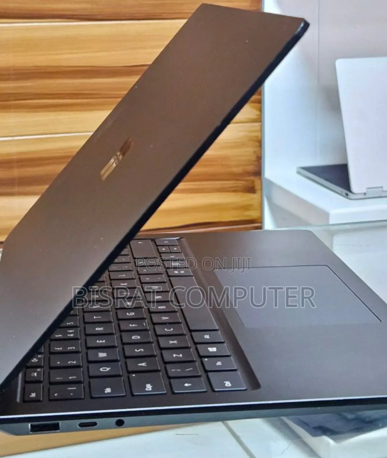 New Laptop Microsoft Surface 16GB Intel Core I7 SSD 256GB