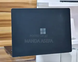 New Laptop Microsoft Surface 16GB Intel Core I7 SSD 256GB