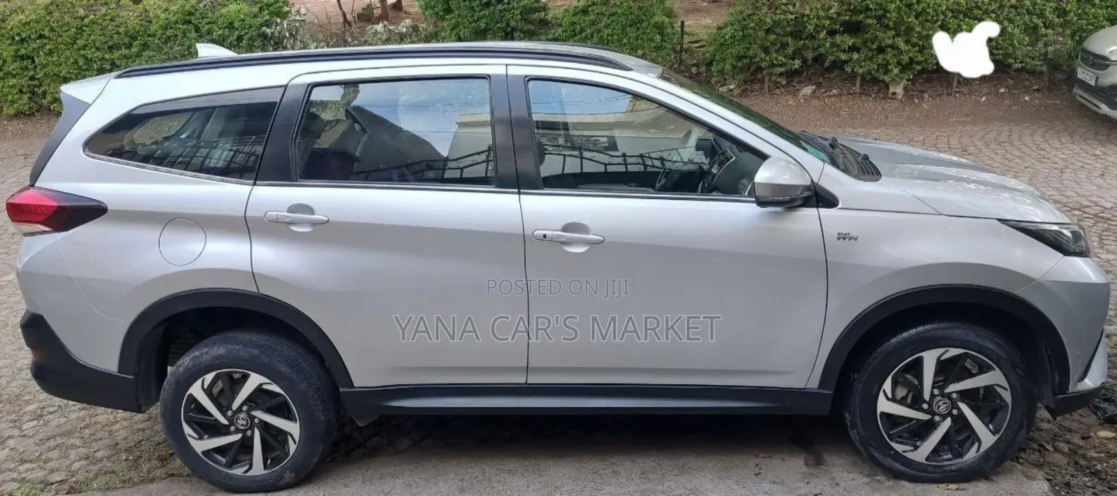 Toyota Rush 2022 Silver