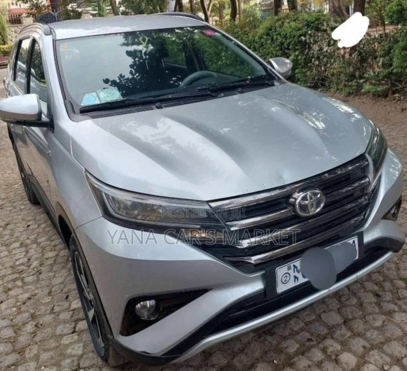 Toyota Rush 2022 Silver